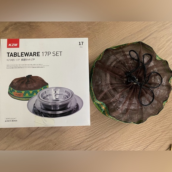 New in box stainless steel dinnerware 17 pieces - Picture 4 of 7